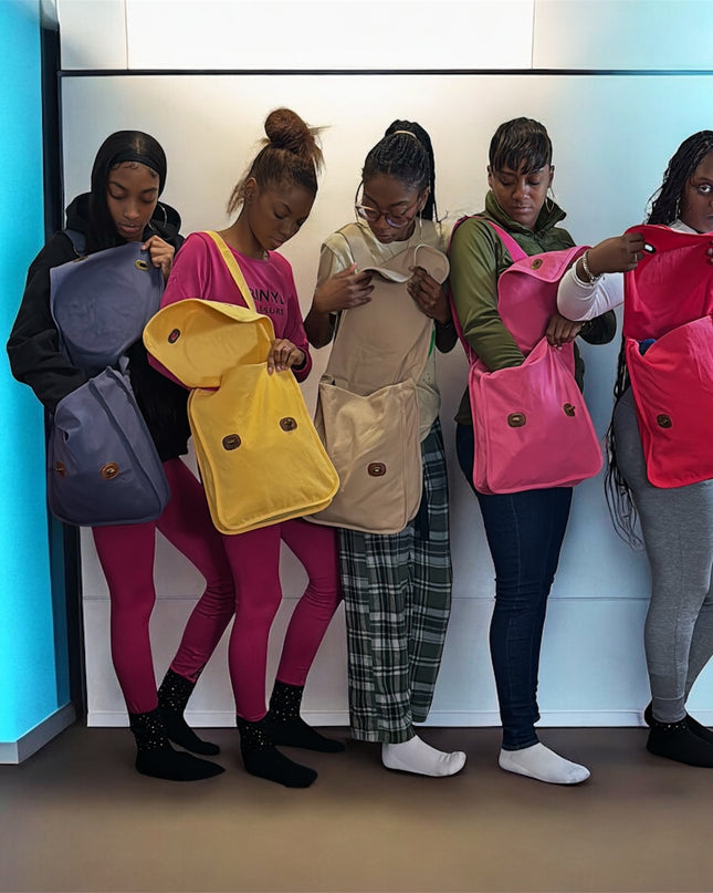 AriNiyla Leisure Canvas Field Bag