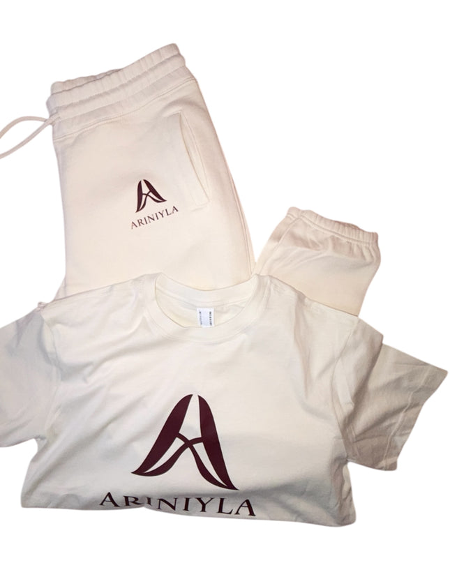 AriNiyla The Becoming Midweight Organic T-Shirt